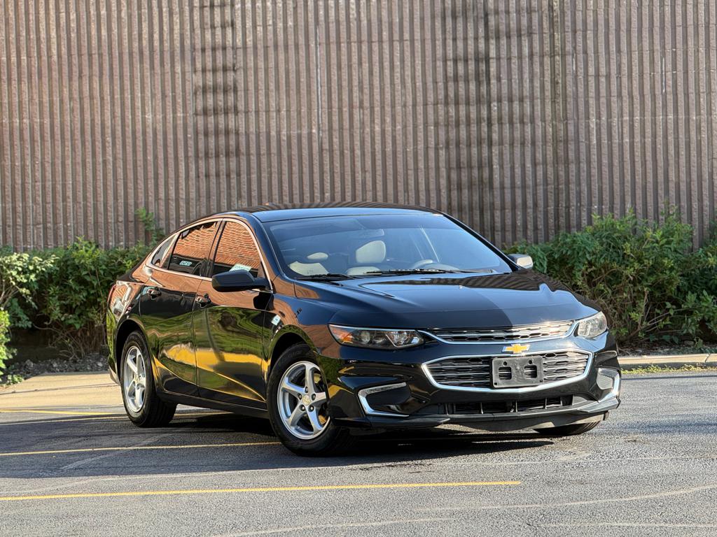 2017 Chevrolet Malibu 1LS — photo 1