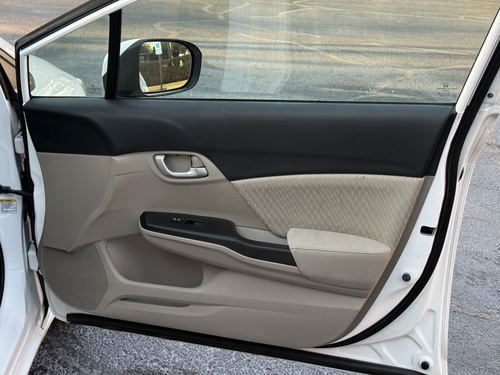 2015 Honda Civic — photo 27