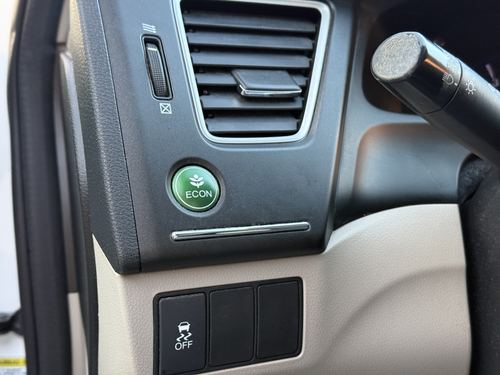 2015 Honda Civic — photo 31
