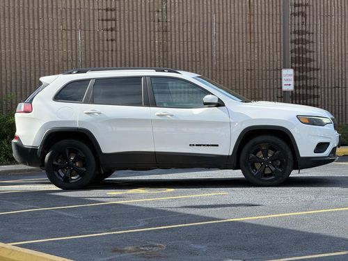 2019 Jeep Cherokee Altitude — photo 8
