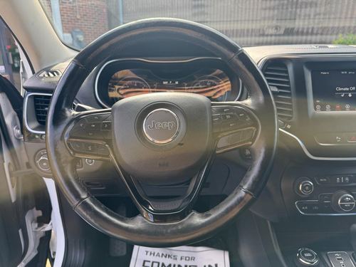 2019 Jeep Cherokee Altitude — photo 14
