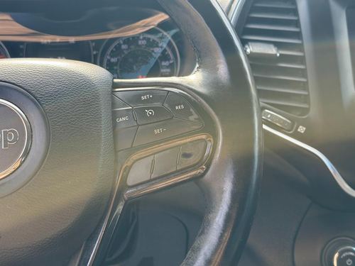 2019 Jeep Cherokee Altitude — photo 20