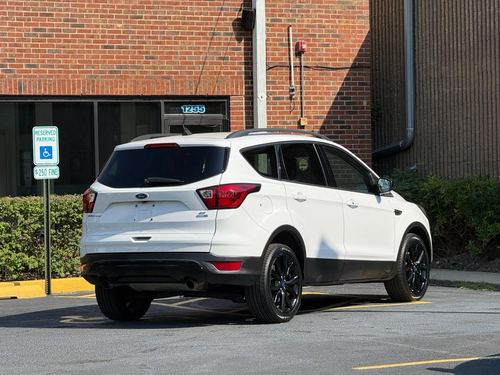 2019 Ford Escape SE — photo 13
