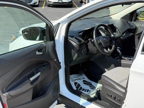 2019 Ford Escape SE — photo 18