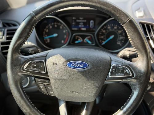 2019 Ford Escape SE — photo 40