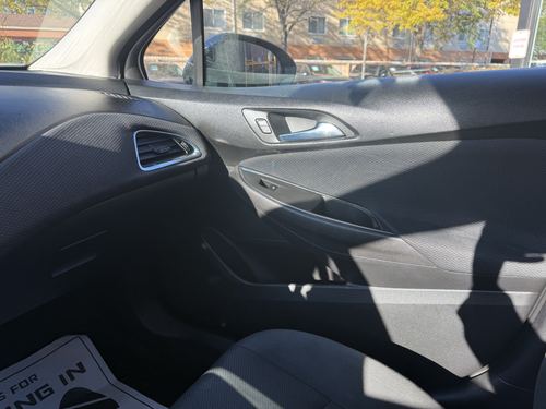 2017 Chevrolet Cruze — photo 14