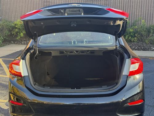 2017 Chevrolet Cruze — photo 28