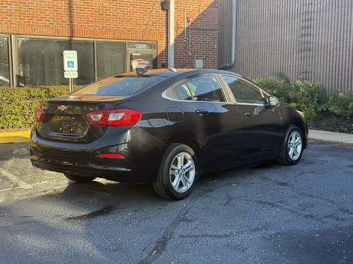 2017 Chevrolet Cruze — photo 30