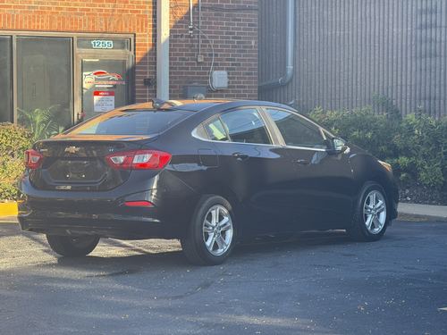 2017 Chevrolet Cruze — photo 31