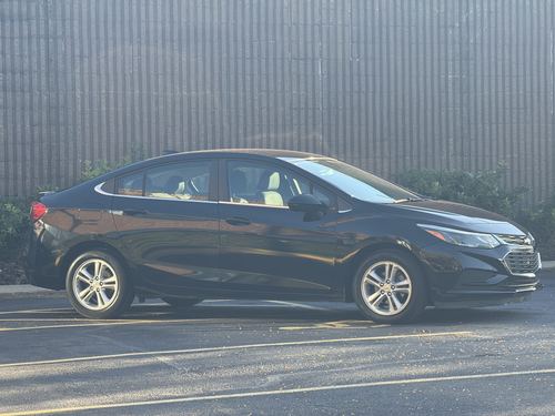 2017 Chevrolet Cruze — photo 36