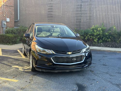 2017 Chevrolet Cruze — photo 38