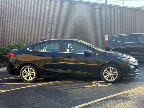 2017 Chevrolet Cruze — photo 39