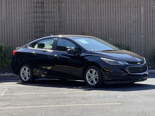 2017 Chevrolet Cruze LT — photo 3