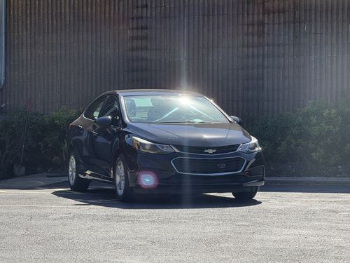 2017 Chevrolet Cruze LT — photo 4
