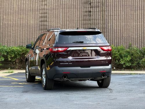 2020 Chevrolet Traverse LT — photo 3