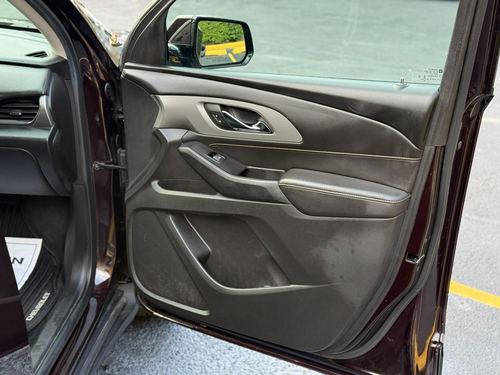2020 Chevrolet Traverse LT — photo 13