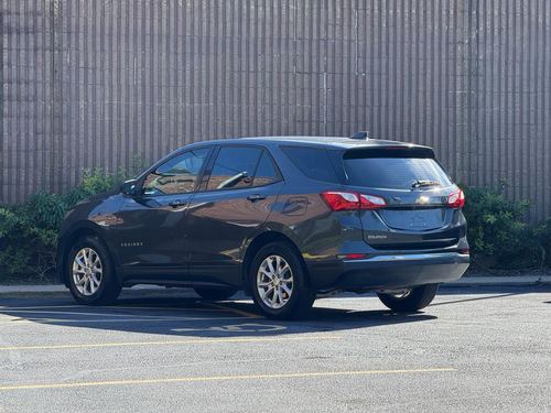 2018 Chevrolet Equinox LS — photo 9
