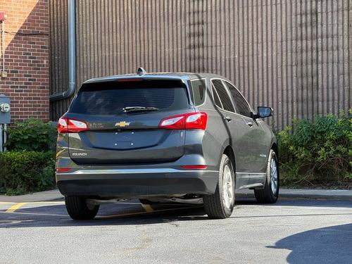2018 Chevrolet Equinox LS — photo 13