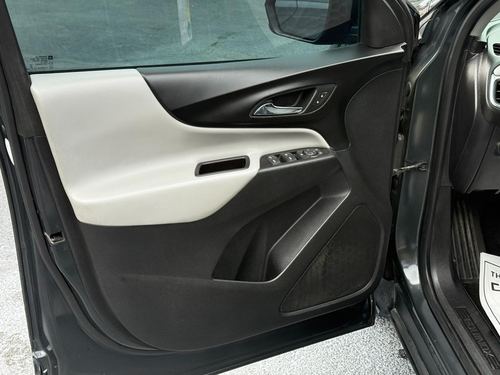 2018 Chevrolet Equinox LS — photo 23