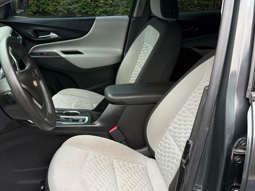 2018 Chevrolet Equinox LS — photo 24