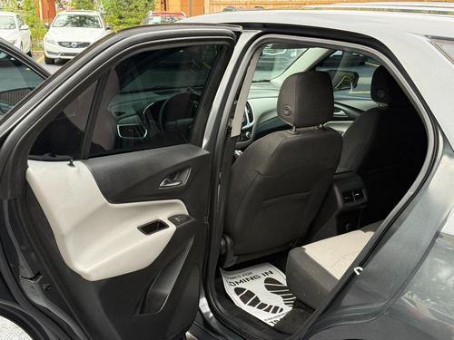 2018 Chevrolet Equinox LS — photo 25