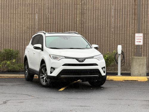 2018 Toyota Rav4 — photo 2