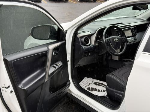 2018 Toyota Rav4 — photo 10