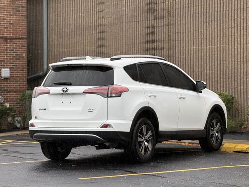 2018 Toyota Rav4 — photo 31