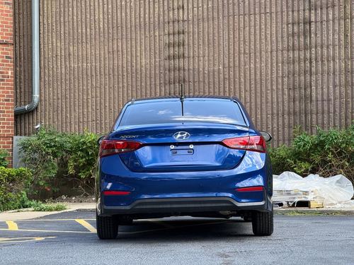 2021 Hyundai Accent SE — photo 8