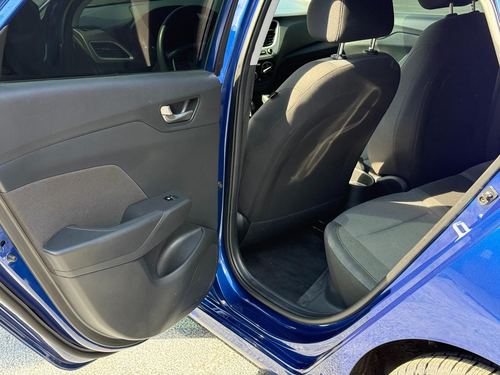 2021 Hyundai Accent SE — photo 17