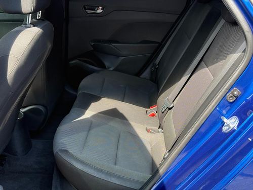 2021 Hyundai Accent SE — photo 18