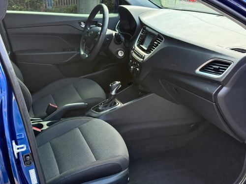 2021 Hyundai Accent SE — photo 23