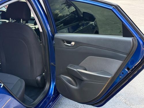2021 Hyundai Accent SE — photo 24
