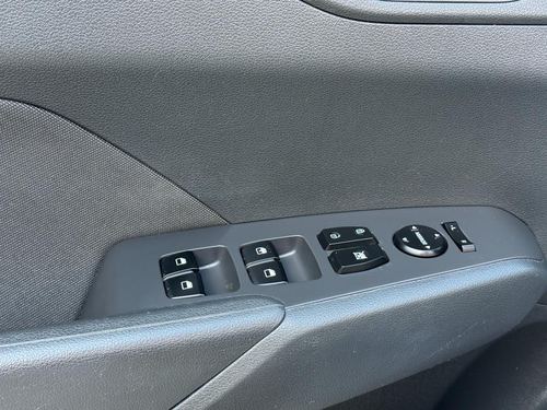2021 Hyundai Accent SE — photo 28