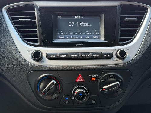 2021 Hyundai Accent SE — photo 32