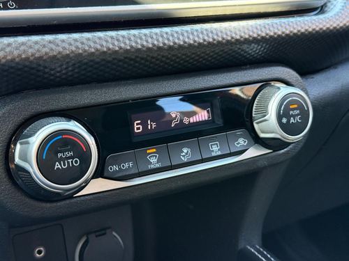 2020 Nissan Kicks SV — photo 32