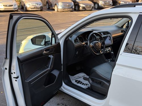 2018 VW Tiguan — photo 16