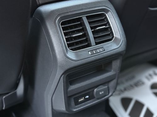 2018 VW Tiguan — photo 35