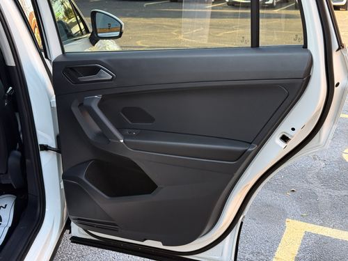 2018 VW Tiguan — photo 34