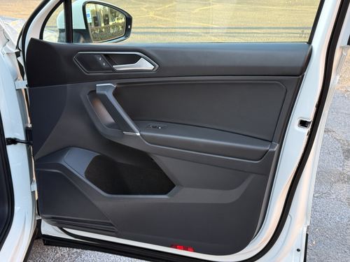 2018 VW Tiguan — photo 32