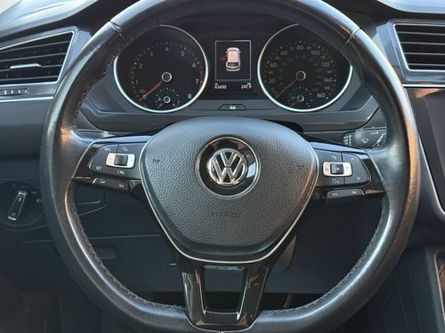 2018 VW Tiguan — photo 18