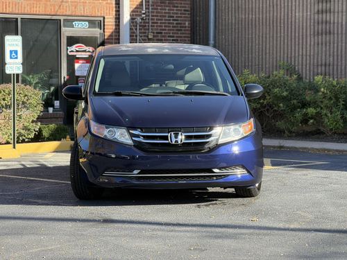 2015 Honda Odyssey — photo 2