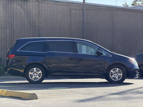 2015 Honda Odyssey — photo 8