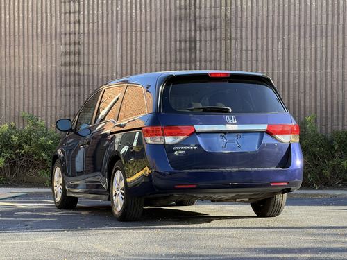 2015 Honda Odyssey — photo 24