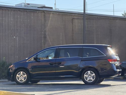2015 Honda Odyssey — photo 29