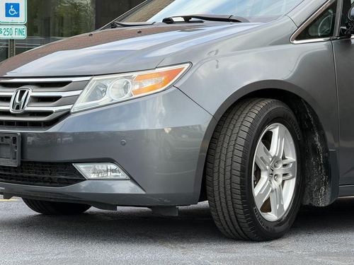 2013 Honda Odyssey Touring — photo 10