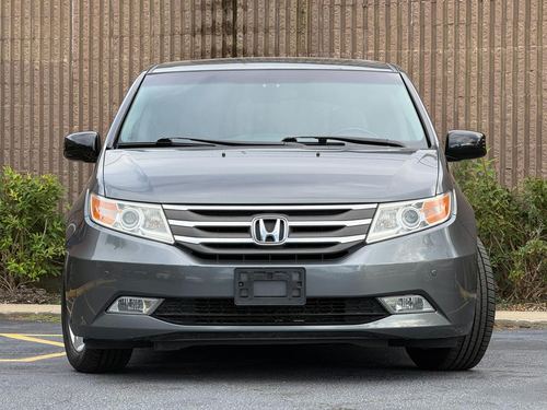 2013 Honda Odyssey Touring — photo 11
