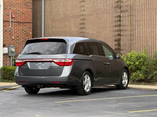 2013 Honda Odyssey Touring — photo 21