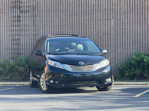 2015 Toyota Sienna Limited 7-Passenger — photo 4