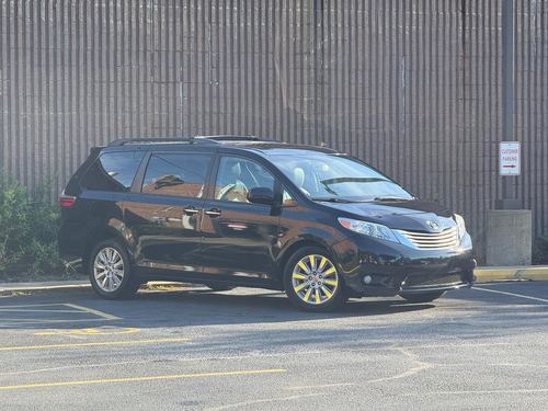 2015 Toyota Sienna Limited 7-Passenger — photo 6